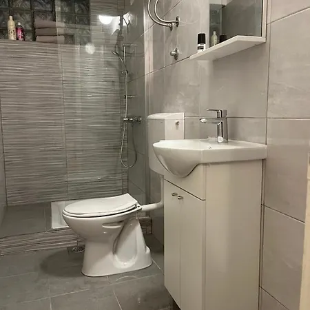 Peronja Seafront * Jelsa (Hvar)