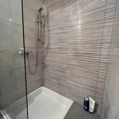 Peronja Jelsa Seafront Apartament