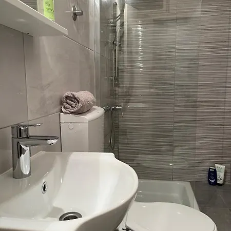 Peronja Jelsa Seafront Apartament