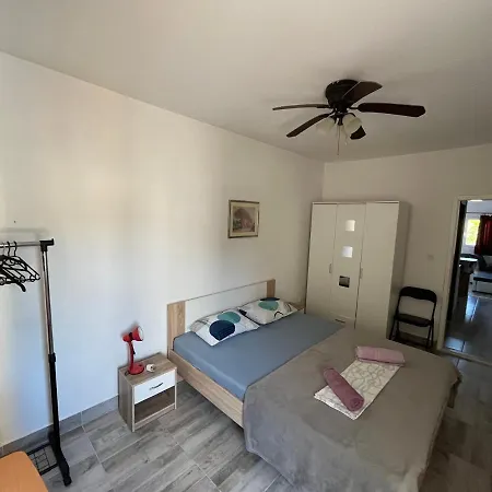 Apartament Peronja Jelsa Seafront
