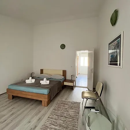 Peronja Seafront Apartment *