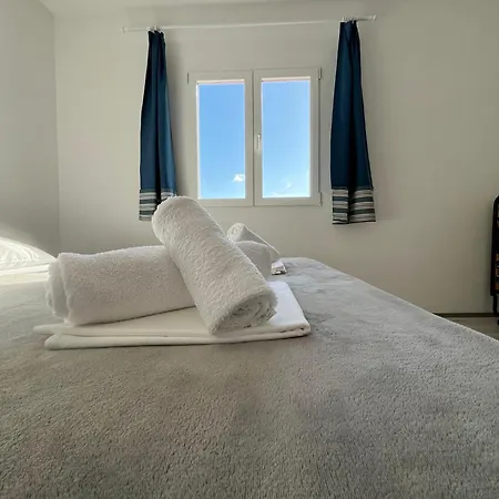 Peronja Seafront * Jelsa (Hvar)