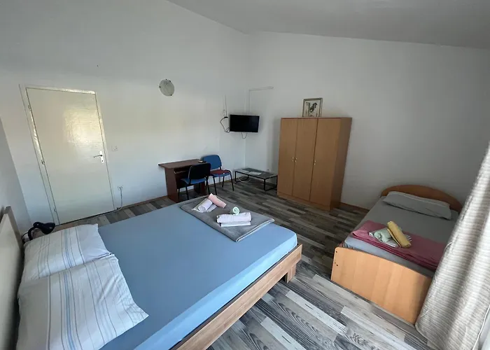 Peronja Seafront 젤사