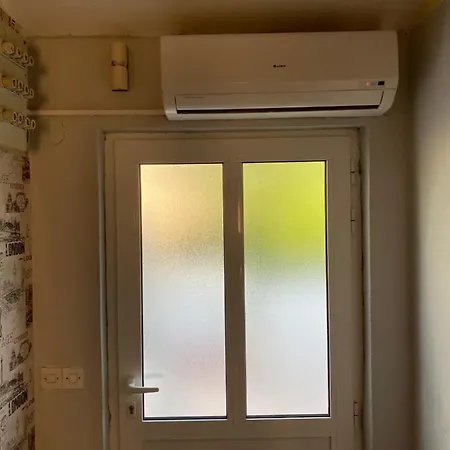 Peronja Jelsa Seafront Apartman