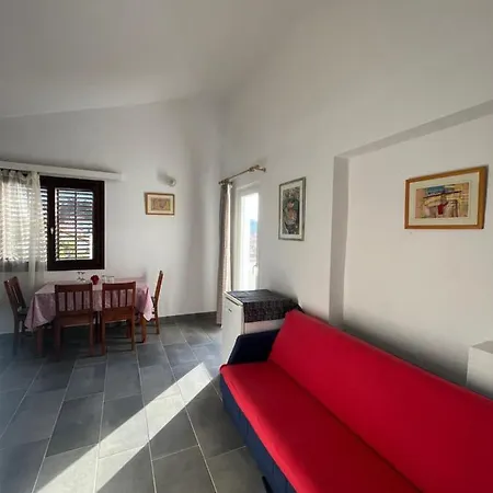 Peronja Jelsa Seafront Apartman *