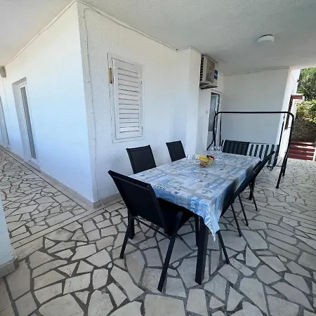 Peronja Jelsa Seafront Apartman *