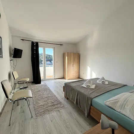 Peronja Seafront Apartman