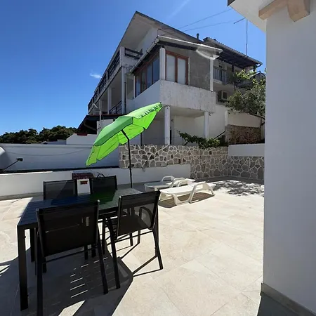 Peronja Seafront Apartamento